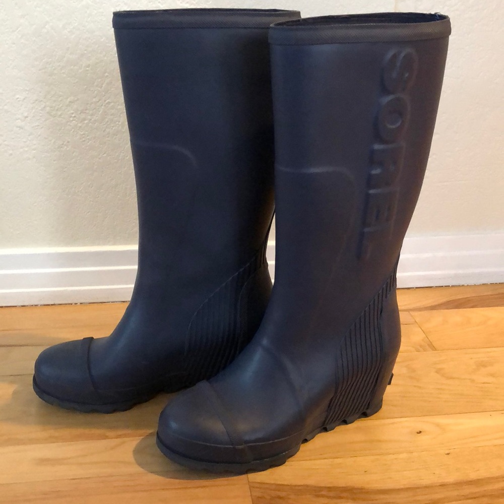 SOREL Wedge Heeled Blue Tall Embossed Rubber Rain Boots Size 10